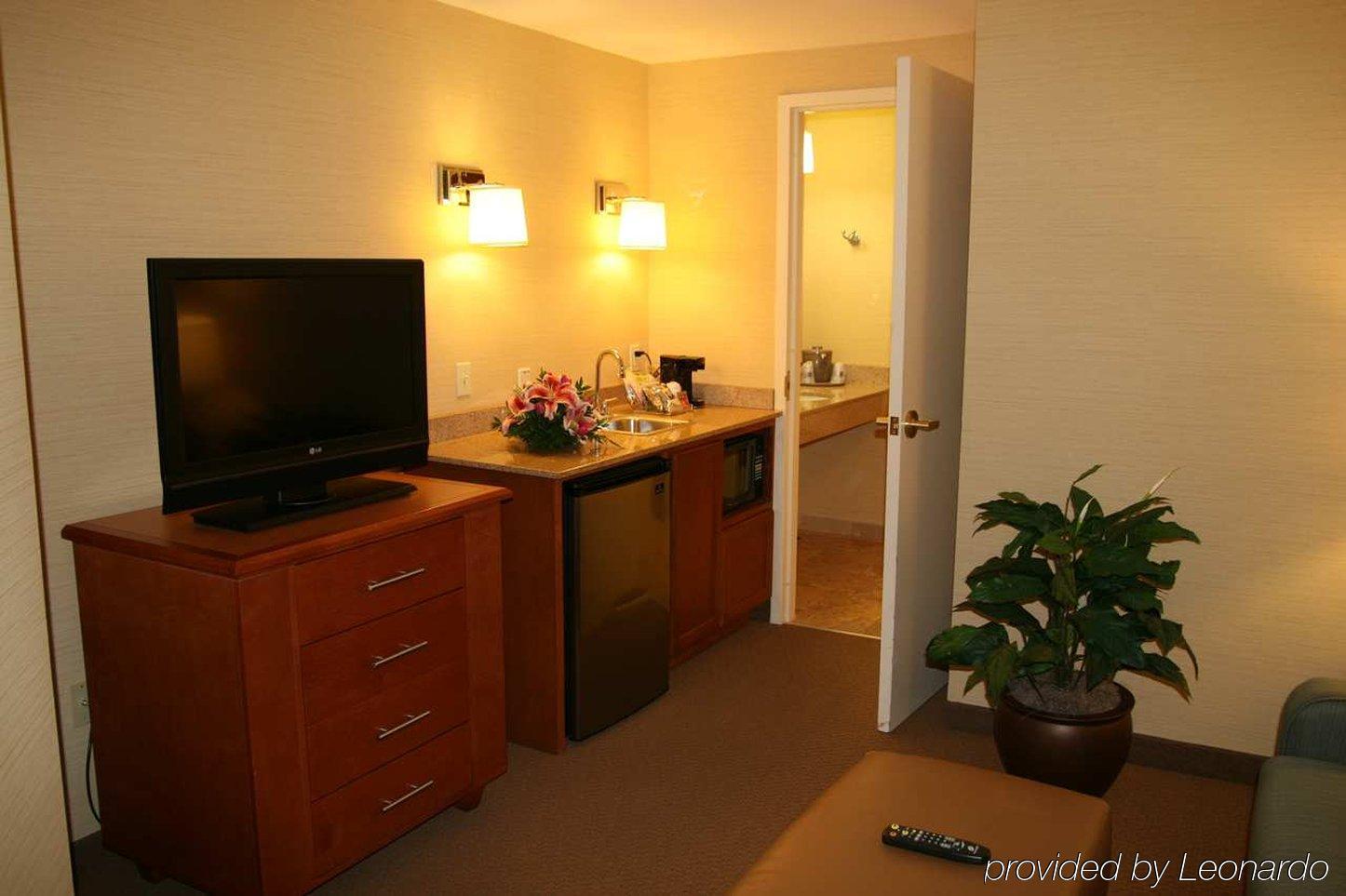 Hampton Inn & Suites Milwaukee Downtown Room photo